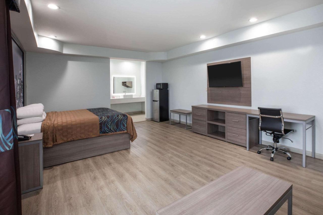 Super 8 By Wyndham Humble Houston Fallcreek Εξωτερικό φωτογραφία